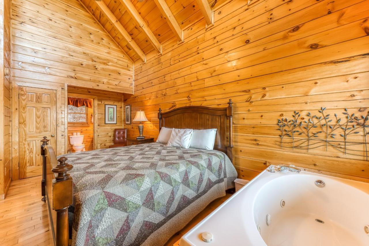 Elegant Escape Villa Pigeon Forge Exterior photo